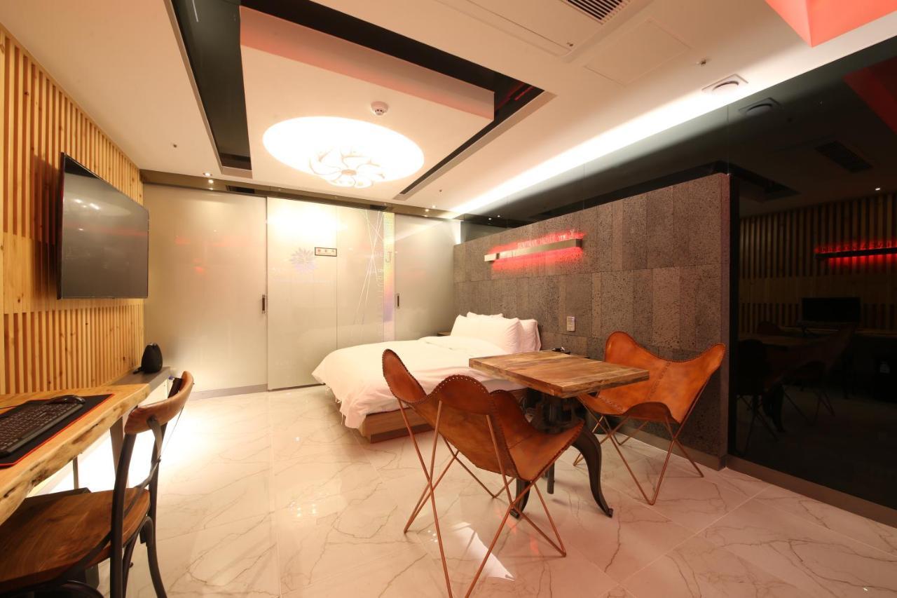 The J Hotel Daegu Exterior photo