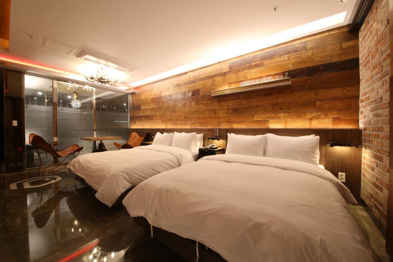 The J Hotel Daegu Exterior photo